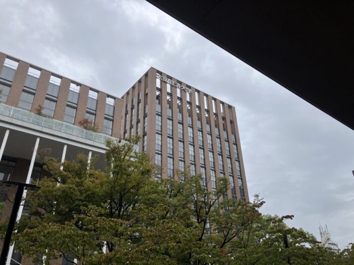 大阪経済大学の外観
